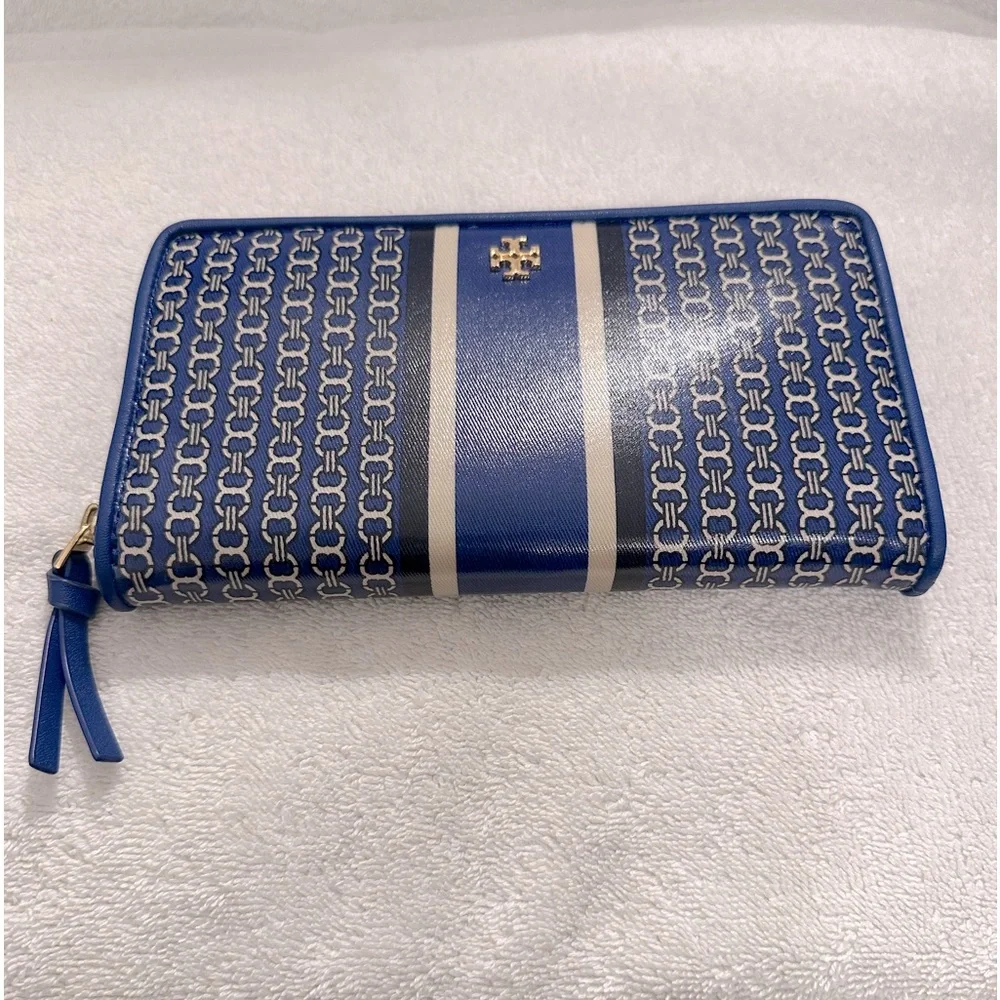 Tory Burch zippy wallet - Picture 1 of 6
